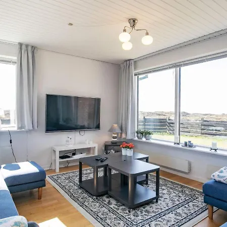 10 Person Holiday In Thisted *